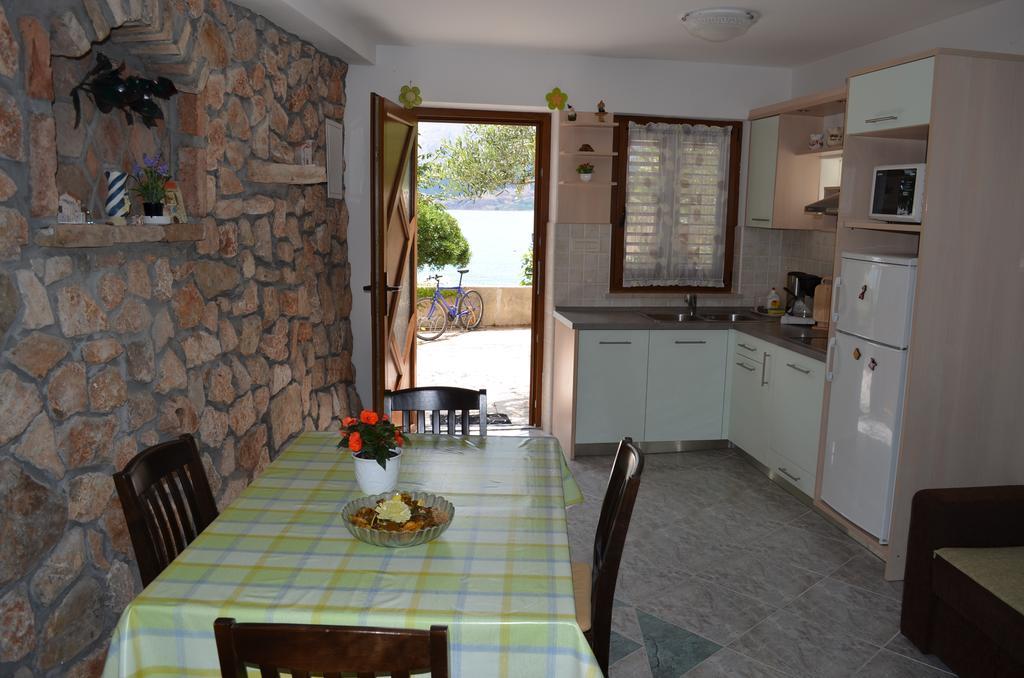 Apartments Lora Baška Pokoj fotografie